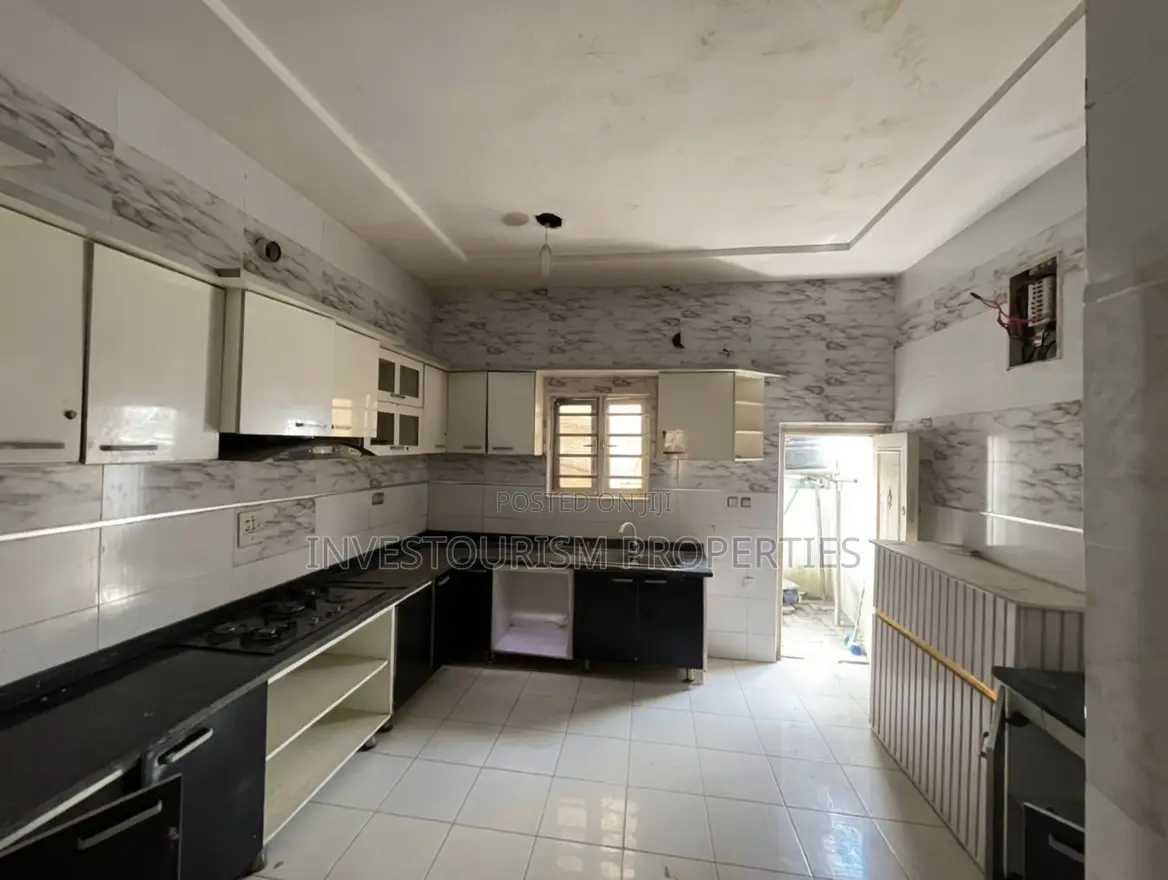 4bdrm Duplex in Osapa london for sale in Osapa london