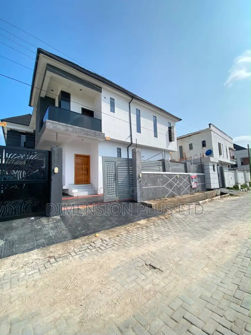 4bdrm Duplex in Chevron for sale in Chevron