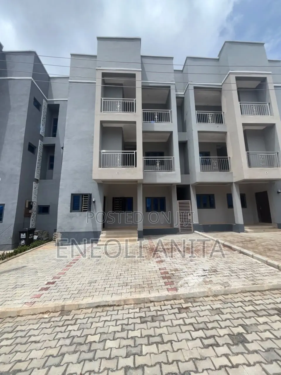 4bdrm Duplex in Idu for sale in Idu
