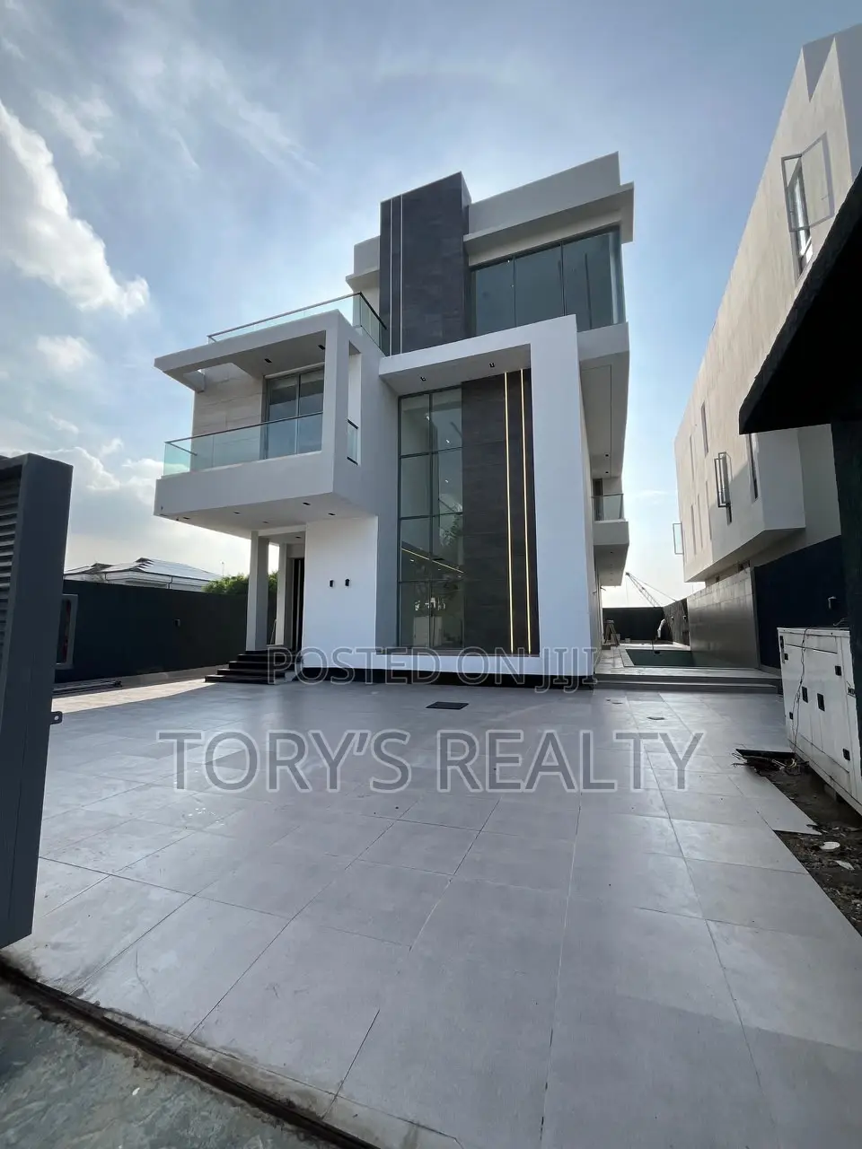 5bdrm Duplex in Ikoyi S.W for sale in Ikoyi S.W