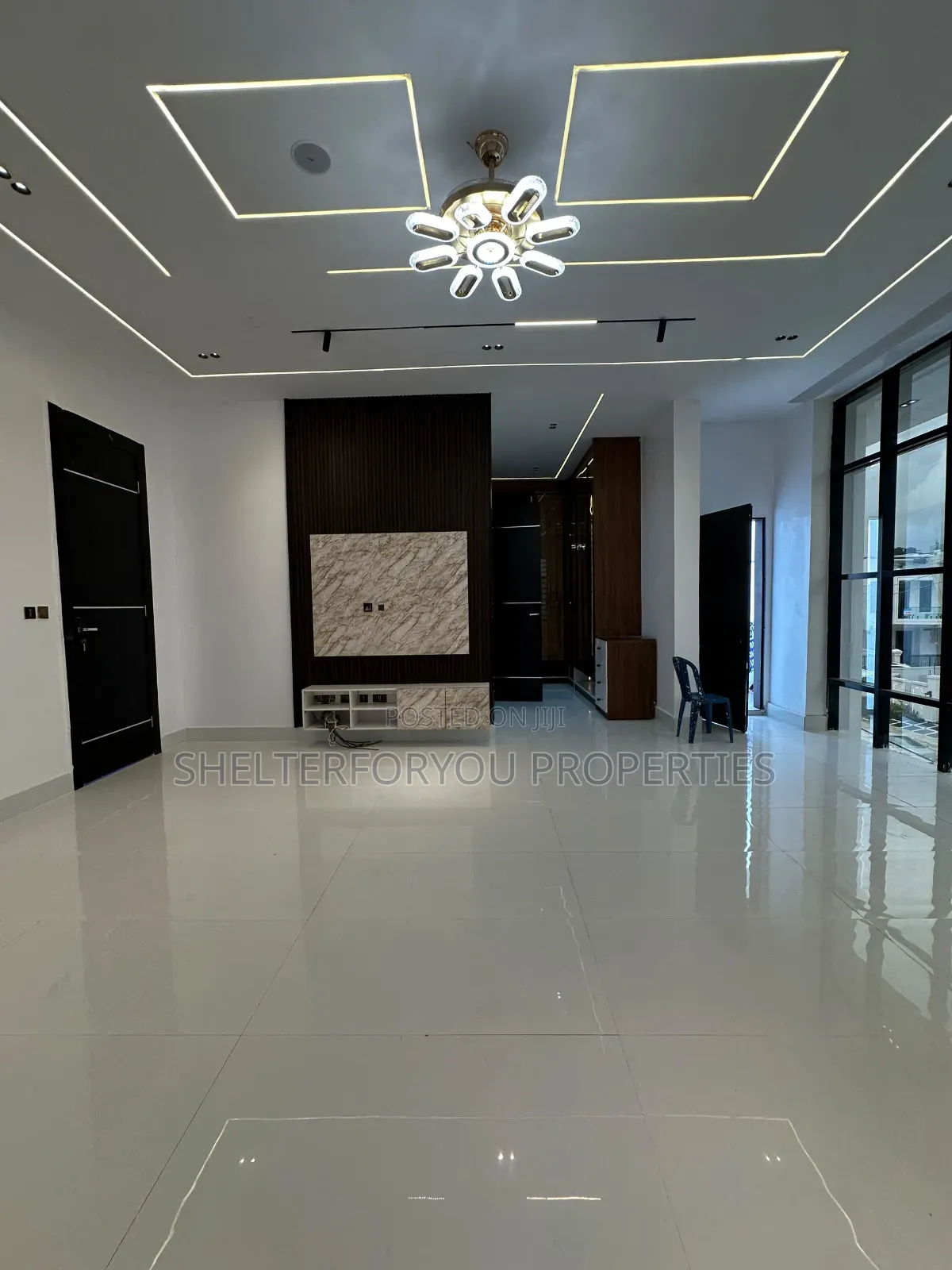 5bdrm Duplex in Off Lekki-Epe Expressway for sale in Off Lekki-Epe Expressway
