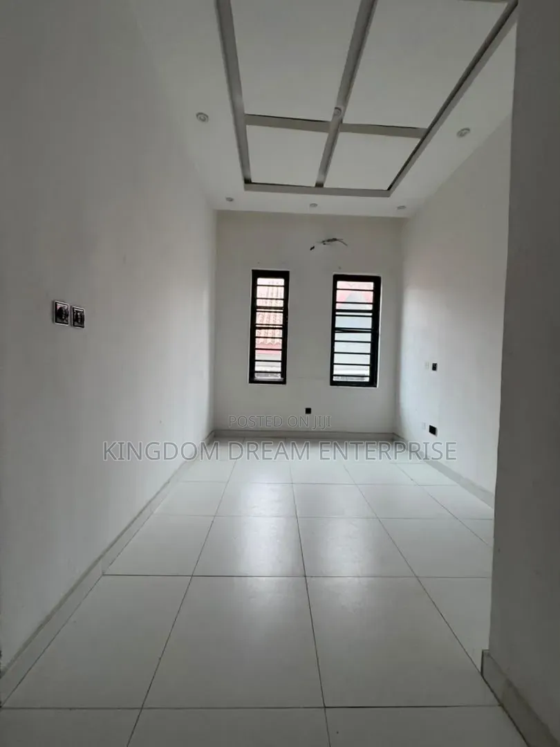 4bdrm Duplex in Ologolo Lekki Lagos for rent in Ologolo
