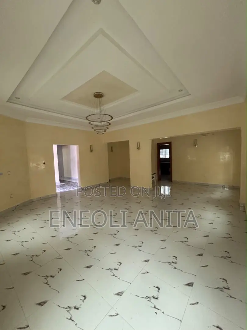 5bdrm Duplex in Idu for sale in Idu