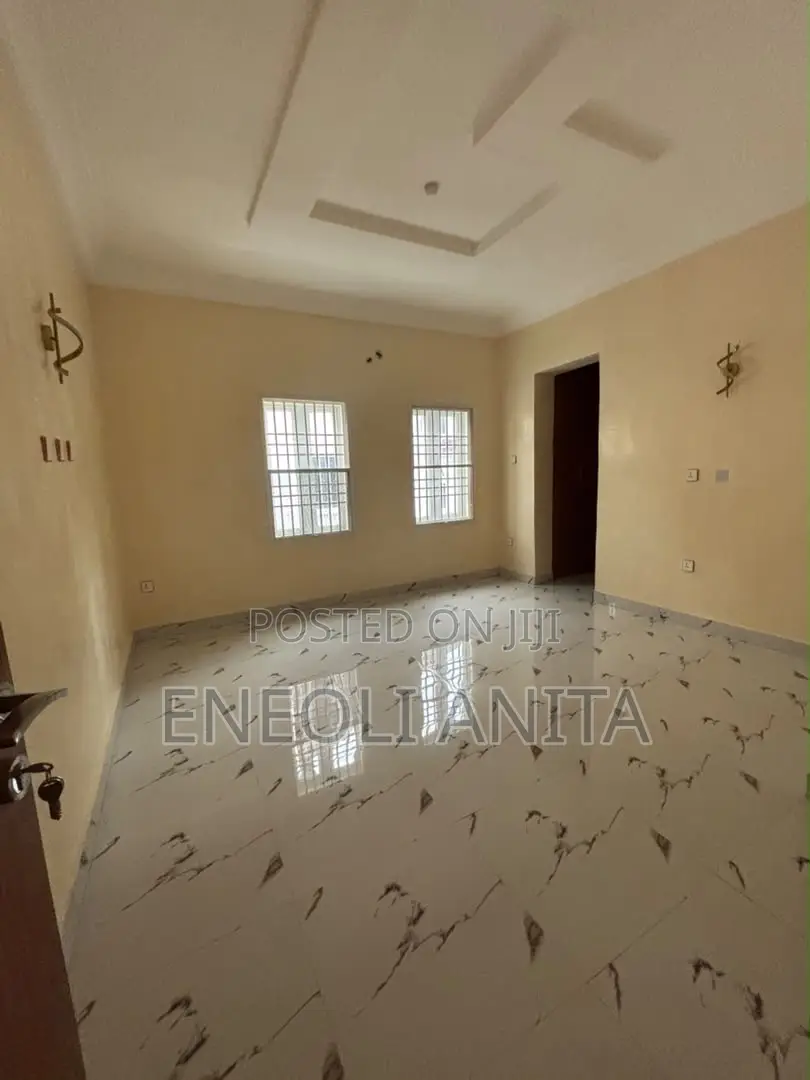5bdrm Duplex in Idu for sale in Idu