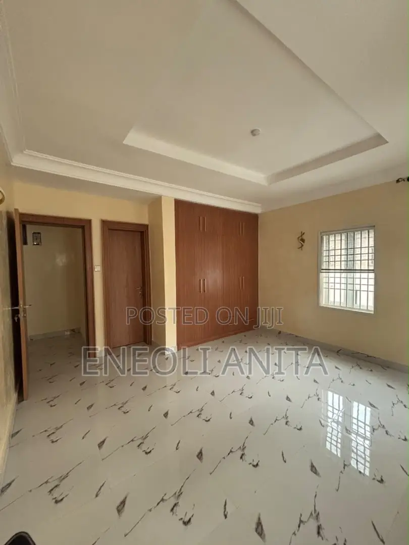 5bdrm Duplex in Idu for sale in Idu