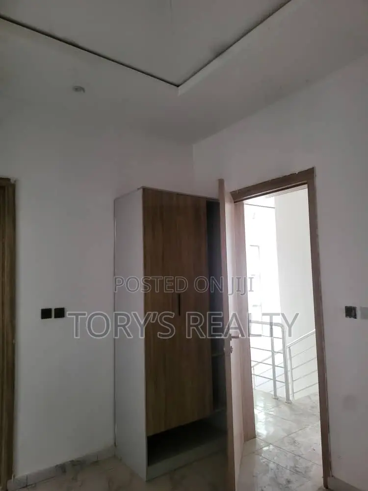 3bdrm Duplex in Lekki Expressway for sale in Lekki Expressway