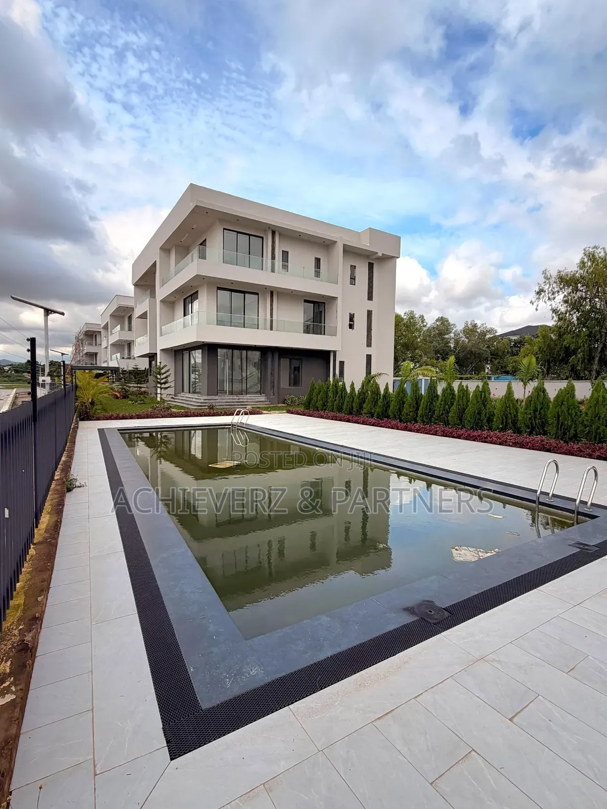 9bdrm Mansion in Jabi for sale in Jabi