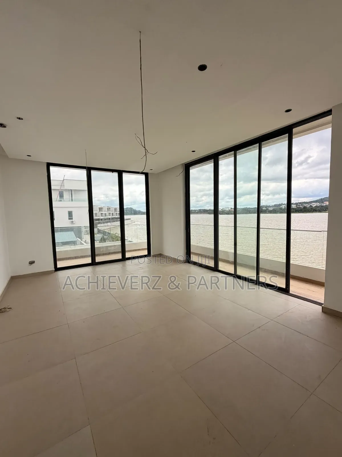 9bdrm Mansion in Jabi for sale in Jabi