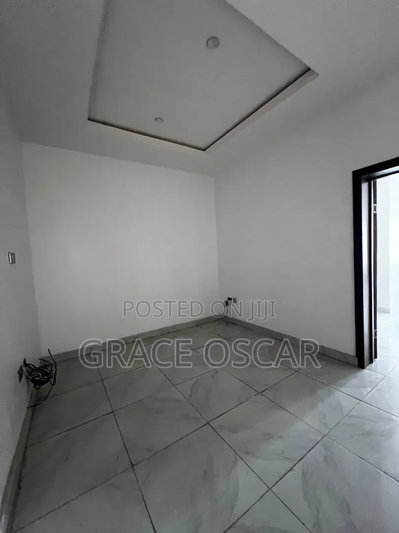 4bdrm Duplex in Ikate for sale in Ikate