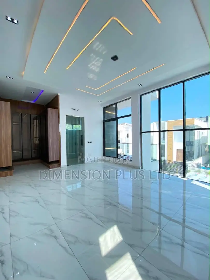 5bdrm Duplex in Chevron for sale in Chevron