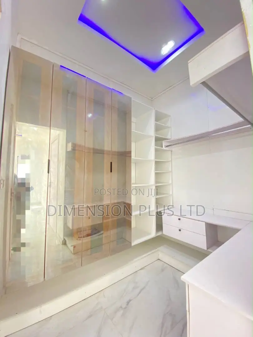 4bdrm Duplex in Chevron for sale in Chevron