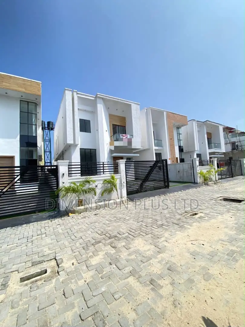 4bdrm Duplex in Chevron for sale in Chevron