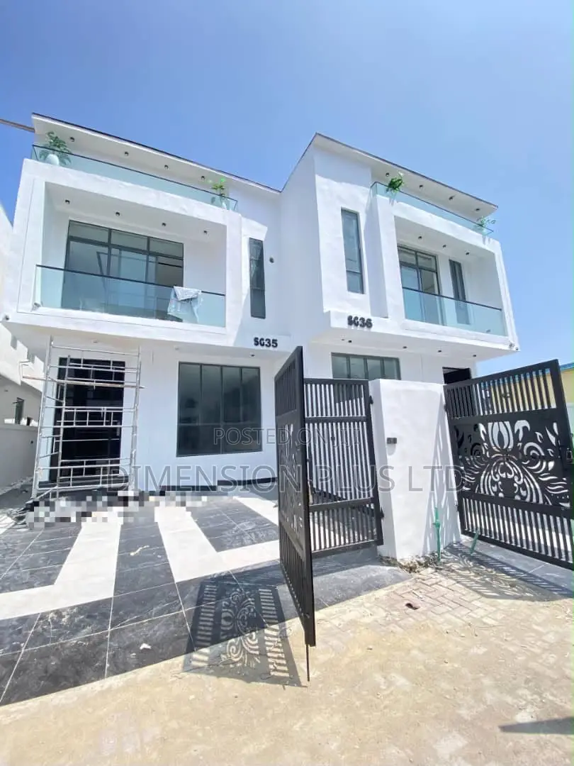 4bdrm Duplex in Chevron for sale in Chevron
