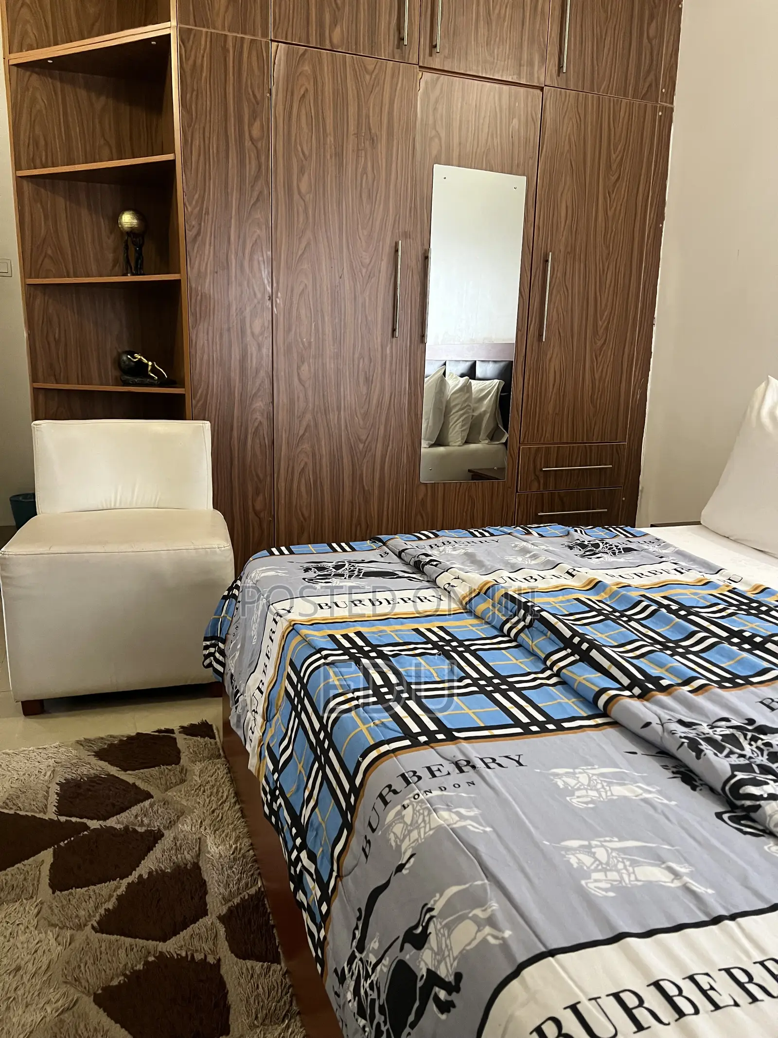 A Well Furnished Apartment- Queen in Kaura