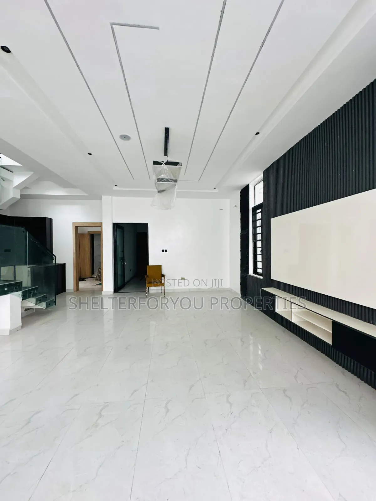 5bdrm House in Off Lekki-Epe Expressway for sale in Off Lekki-Epe Expressway