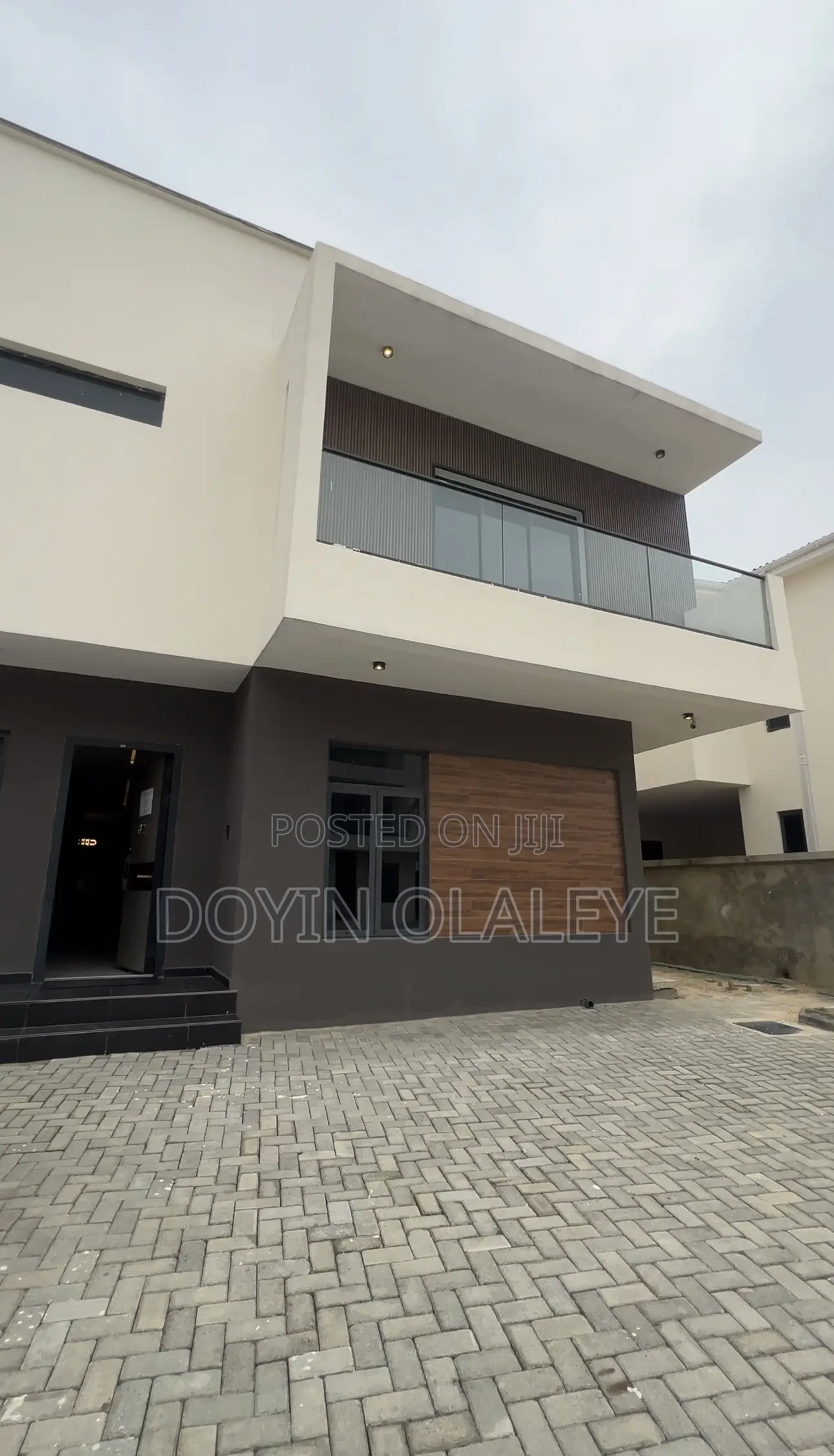 5bdrm Duplex in Lekki Phase 1 for sale in Lekki Phase 1