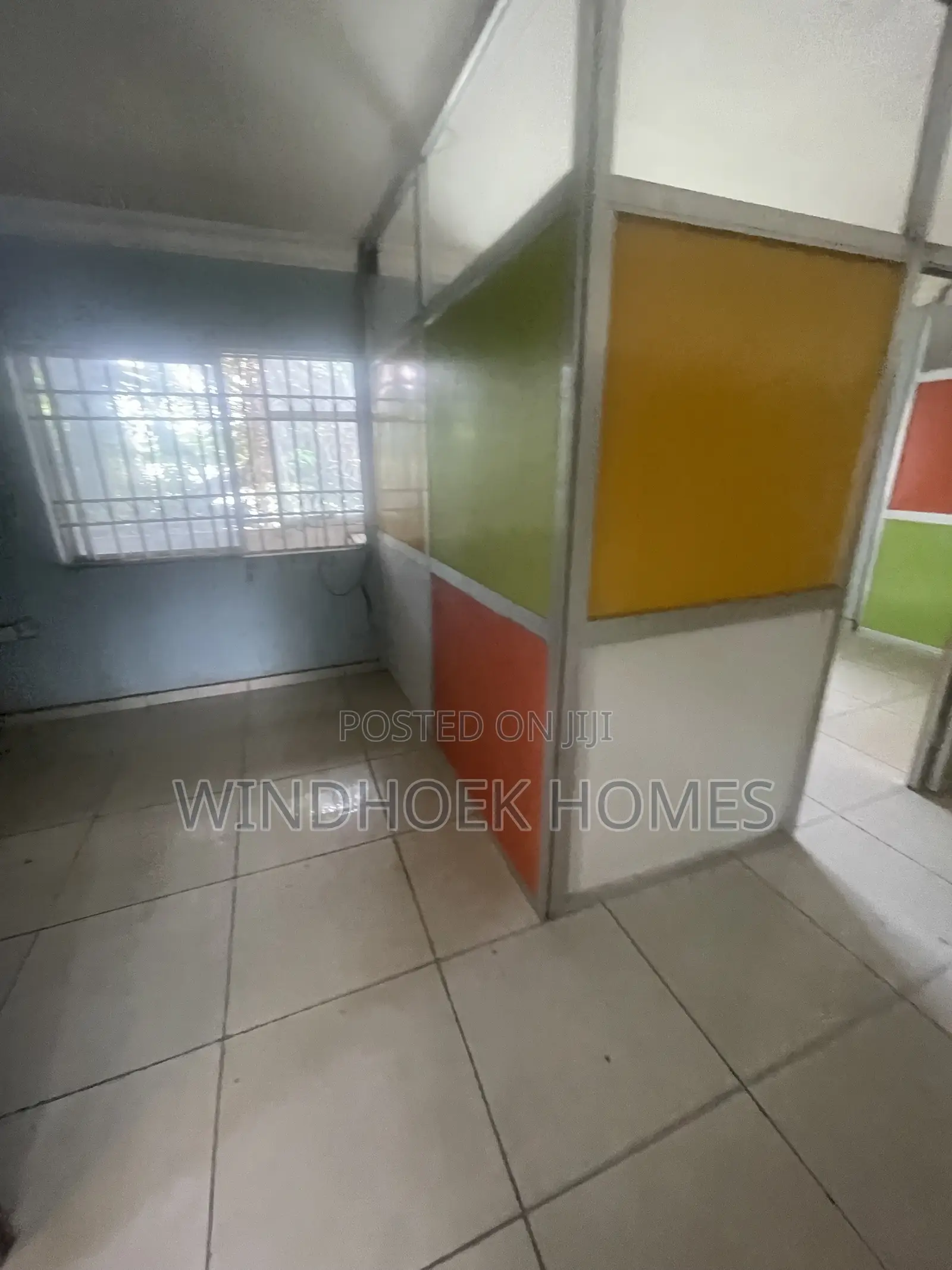 155sqms Office Space on the 2nd Floor in a Well Maintained Complex in Wuse 2