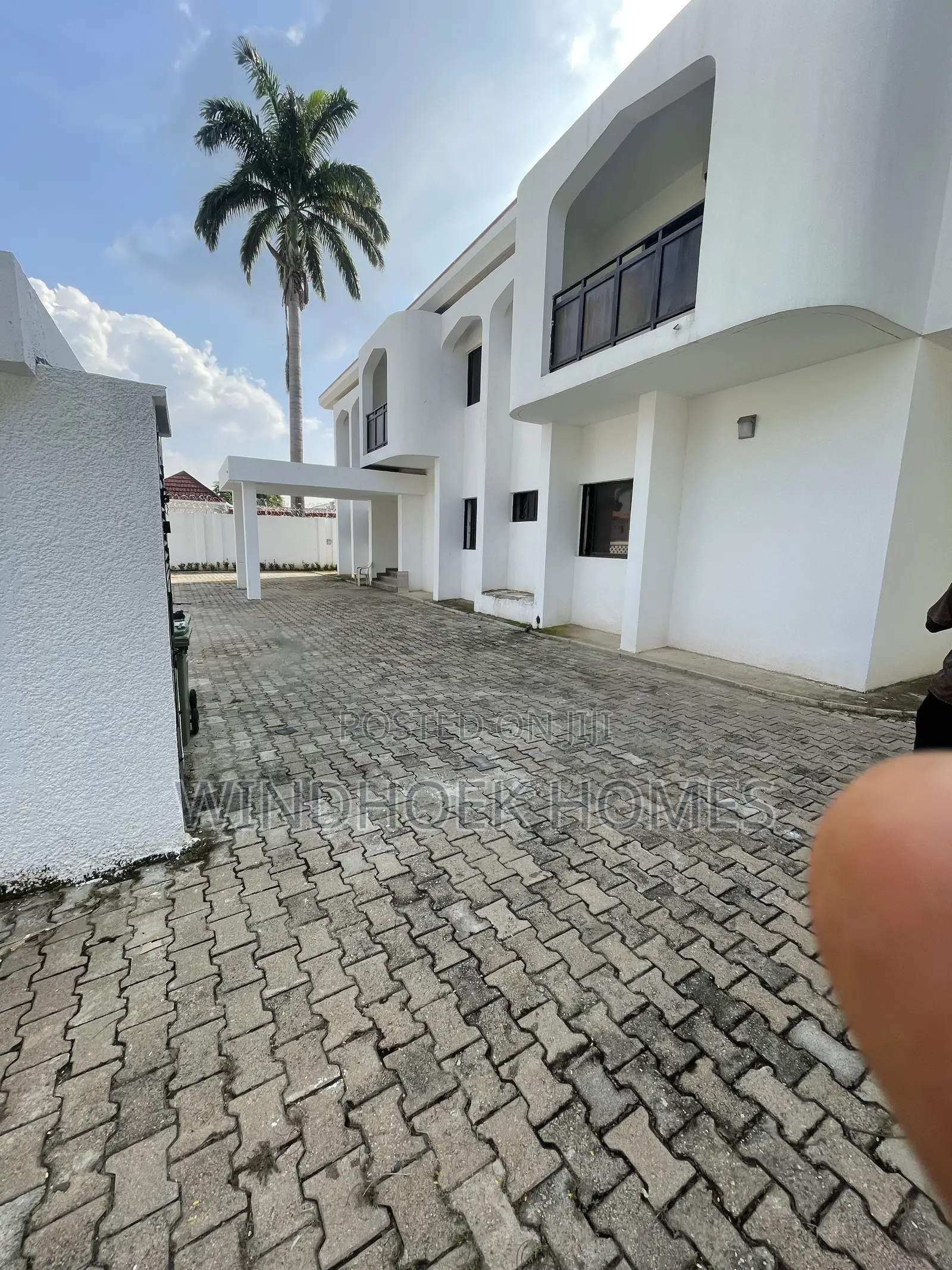 Well Renovated 2units of 6 Bedrooms Fully Detached Duplexes With Bq in Maitama