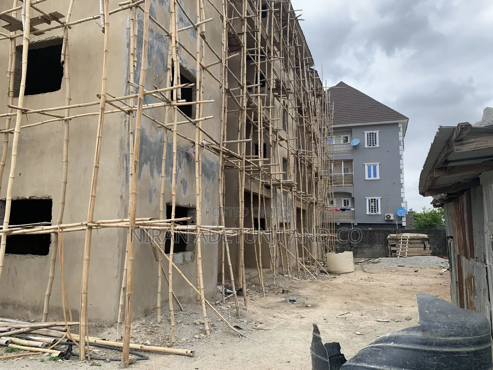 Furnished 3bdrm Block of Flats in The Kings Colonnade, Life Camp in Life Camp
