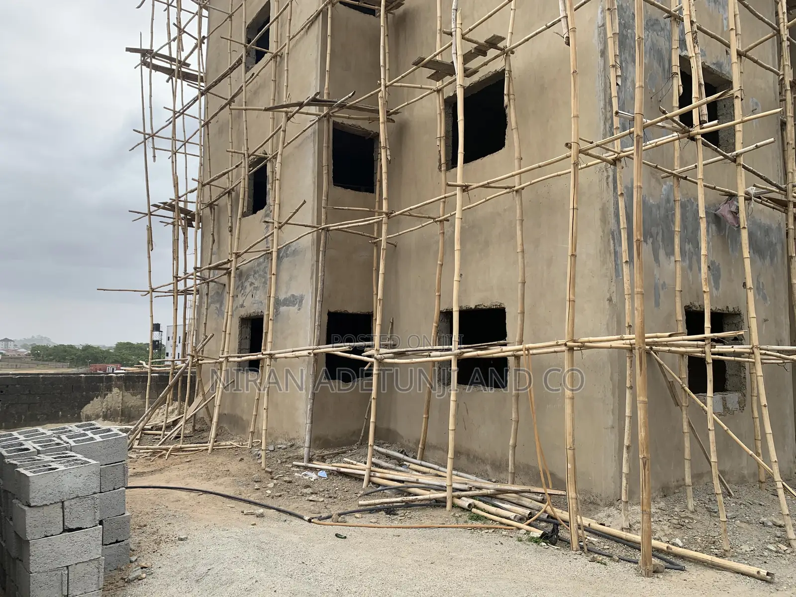 Furnished 3bdrm Block of Flats in The Kings Colonnade, Life Camp in Life Camp