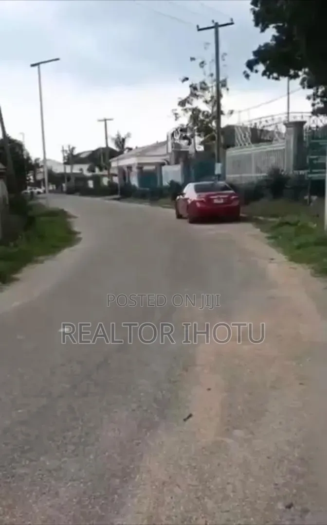 1000sqm, Residential, FCDA R of O and Tarred Road in Apo Resettlement