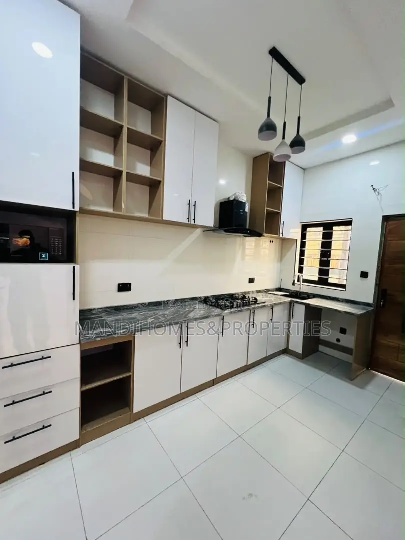 4bdrm Duplex in Ajah for sale in Ajah