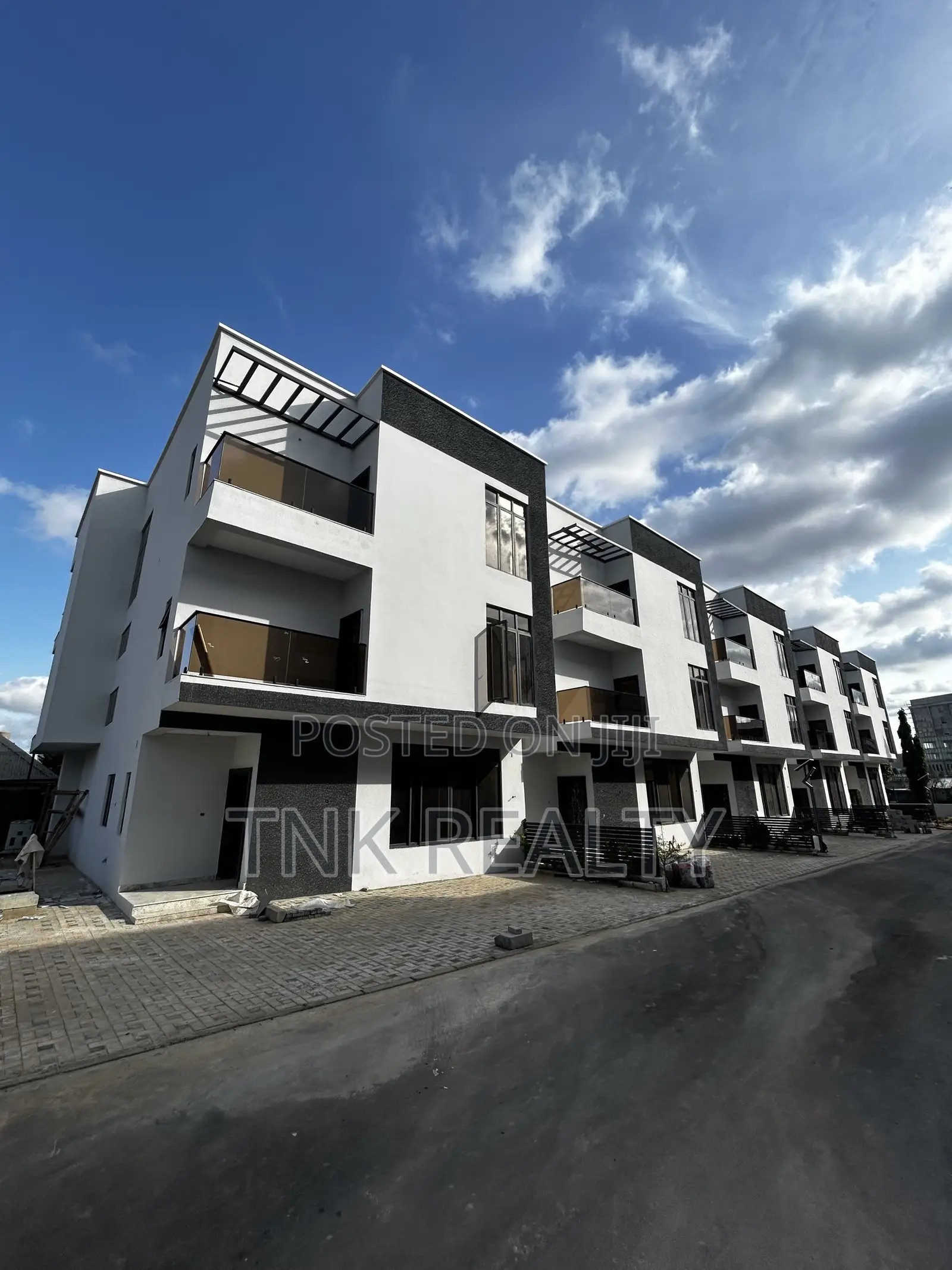 Furnished 4bdrm Duplex in Mabushi for sale in Mabushi