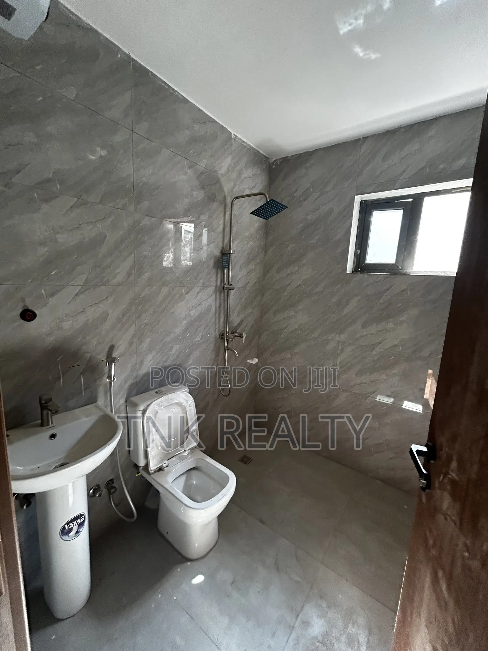 Furnished 4bdrm Duplex in Kado for sale in Kado