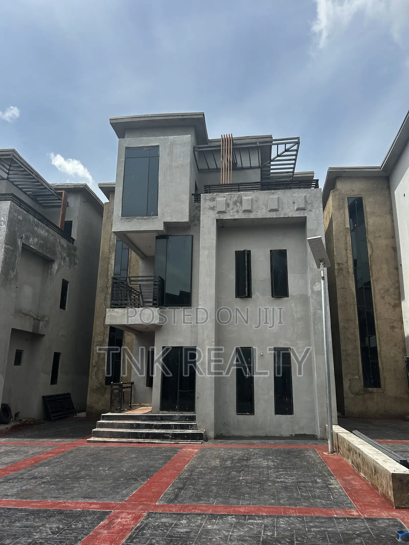 5bdrm Duplex in Kado for sale in Kado