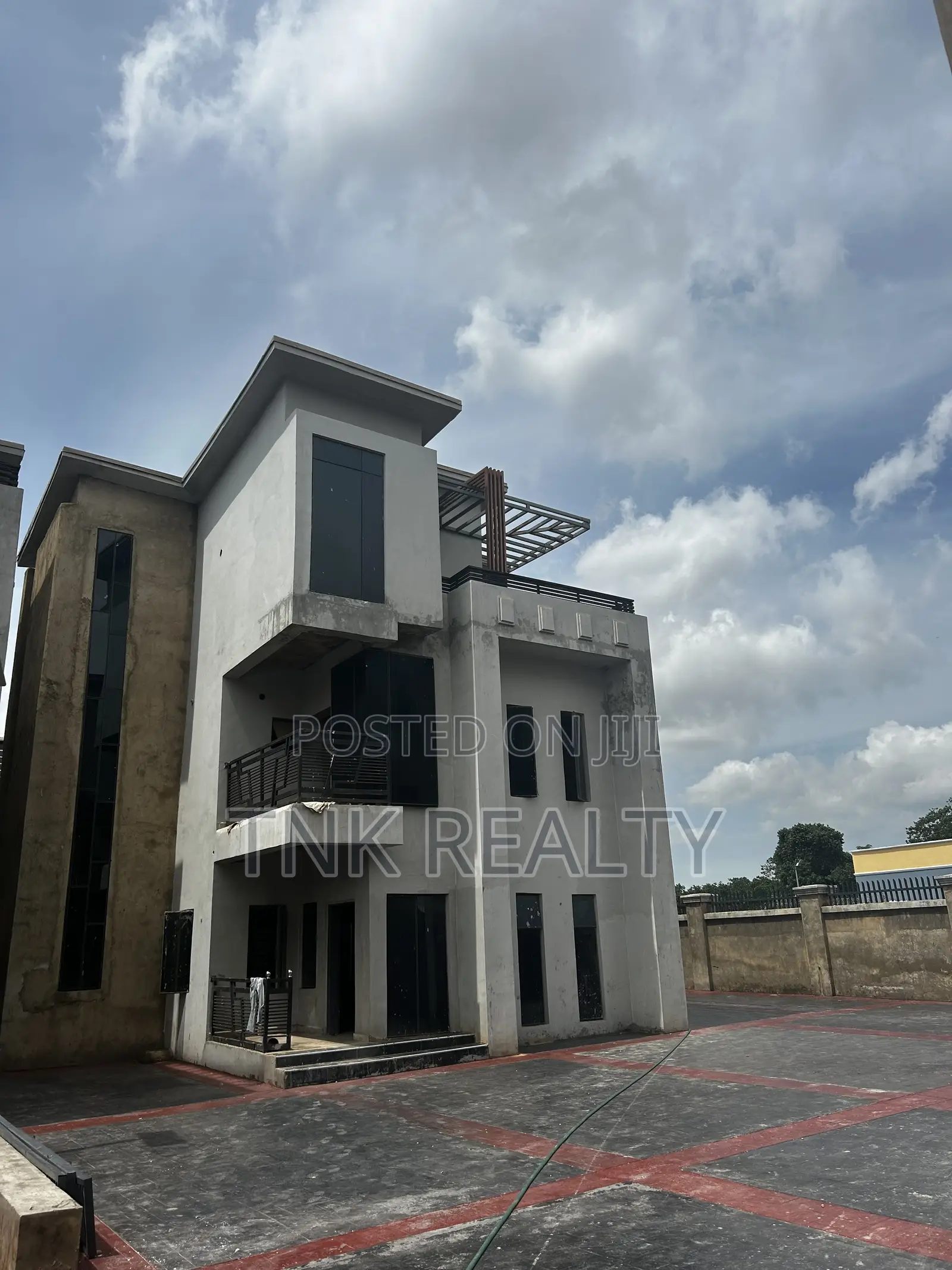 5bdrm Duplex in Kado for sale in Kado