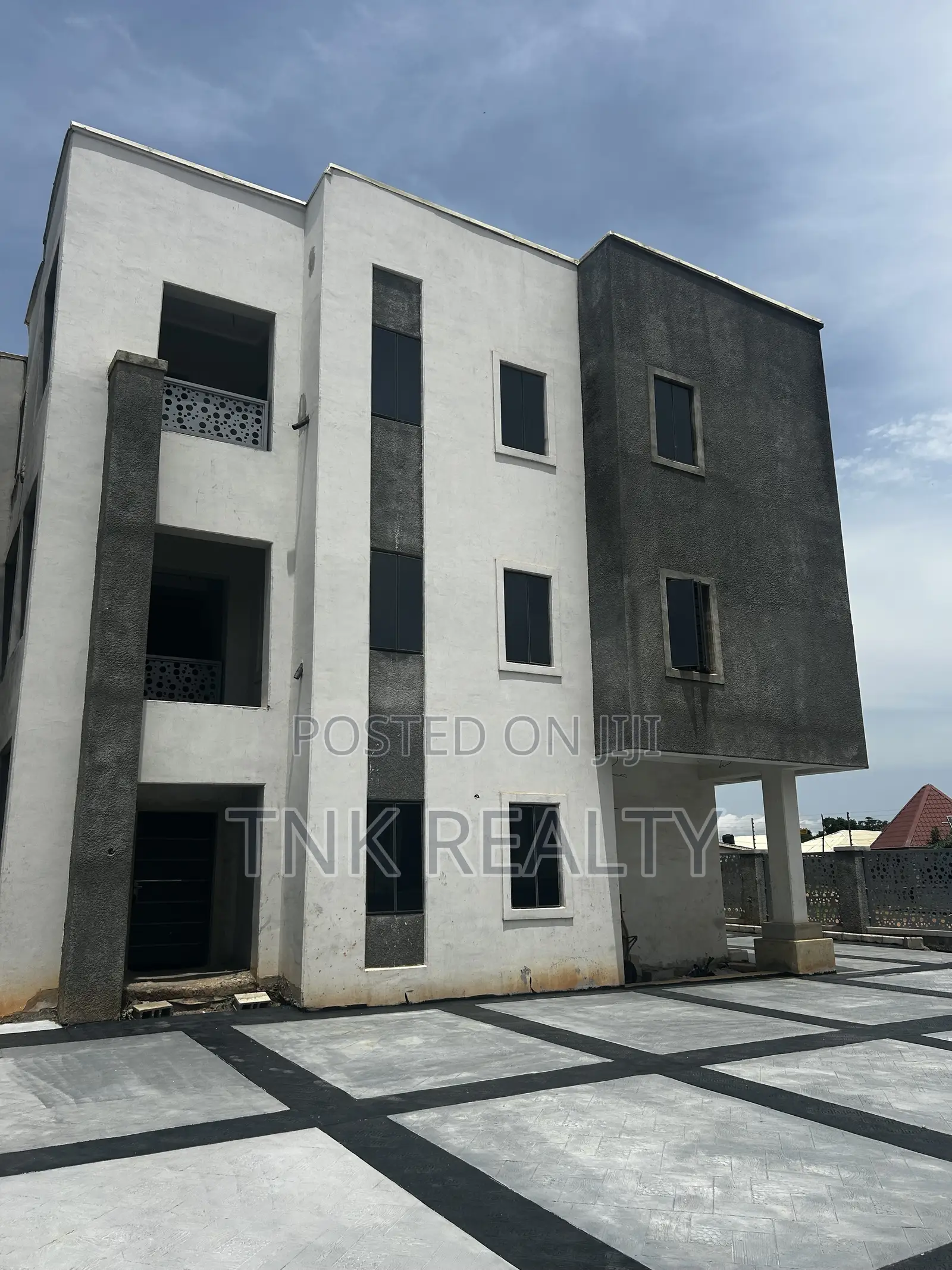 4bdrm Duplex in Kado for sale in Kado