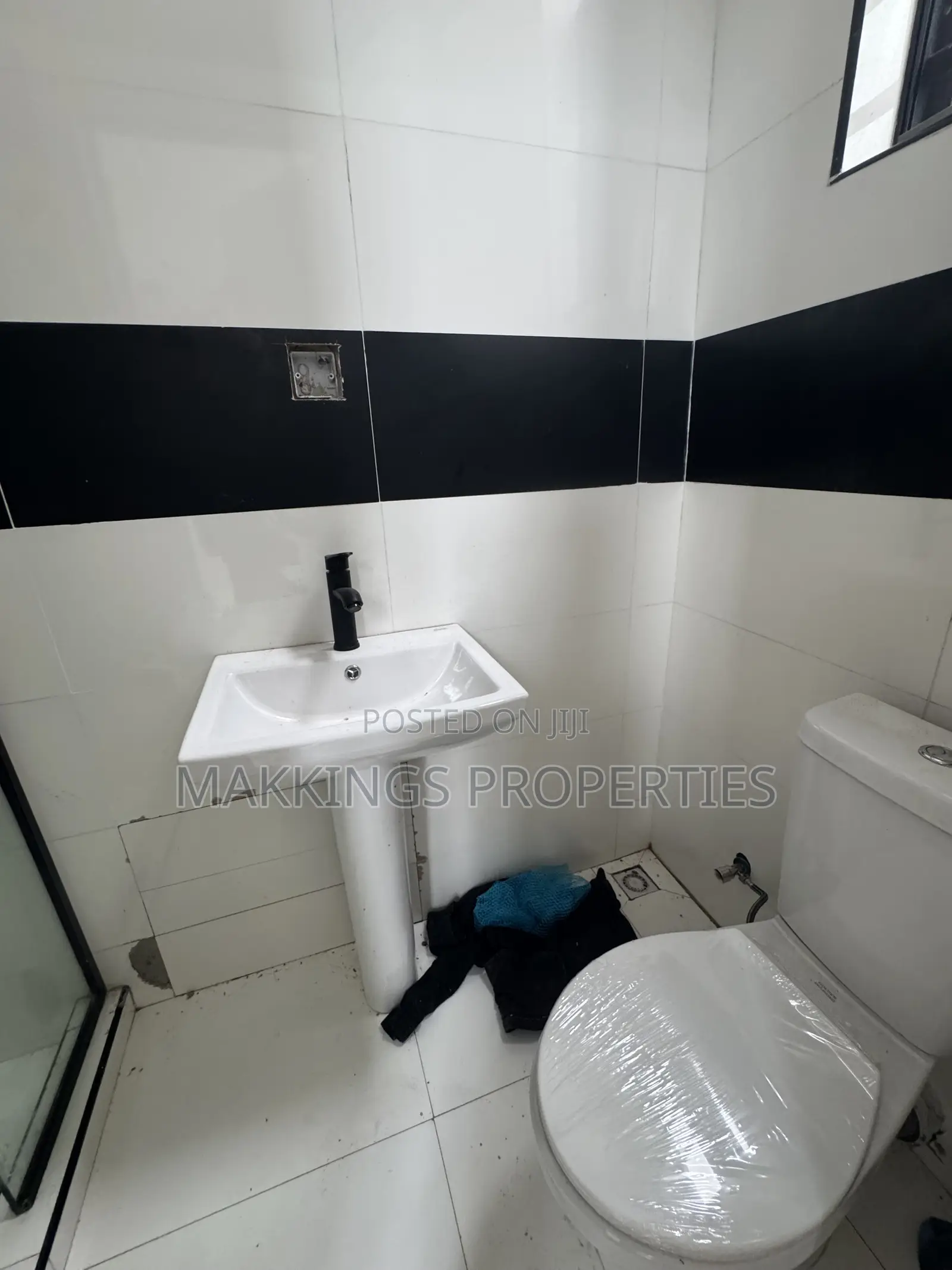 4bdrm Duplex in Sangotedo for sale in Sangotedo