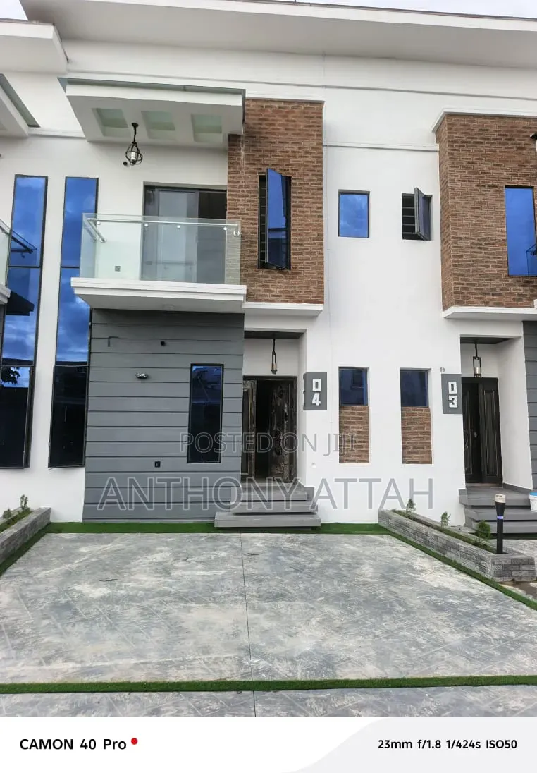 Furnished 12bdrm Duplex in Heris, Igando / Ikotun/Igando for sale in Igando / Ikotun/Igando