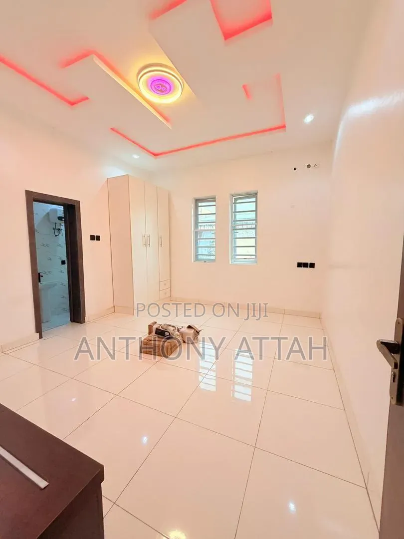 Furnished 5bdrm Duplex in Magodo Phase 2 for sale in GRA Phase 2 Shangisha