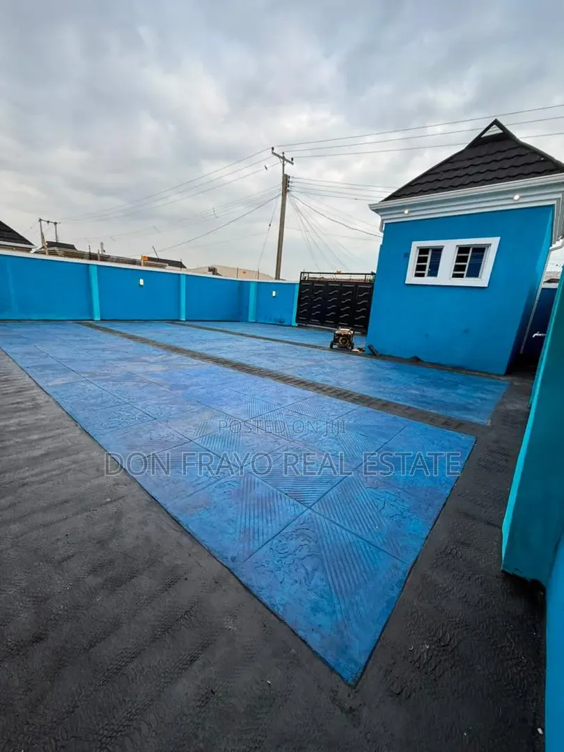 3bdrm Bungalow in Elebu Estate, Akala Express for sale in Akala Express