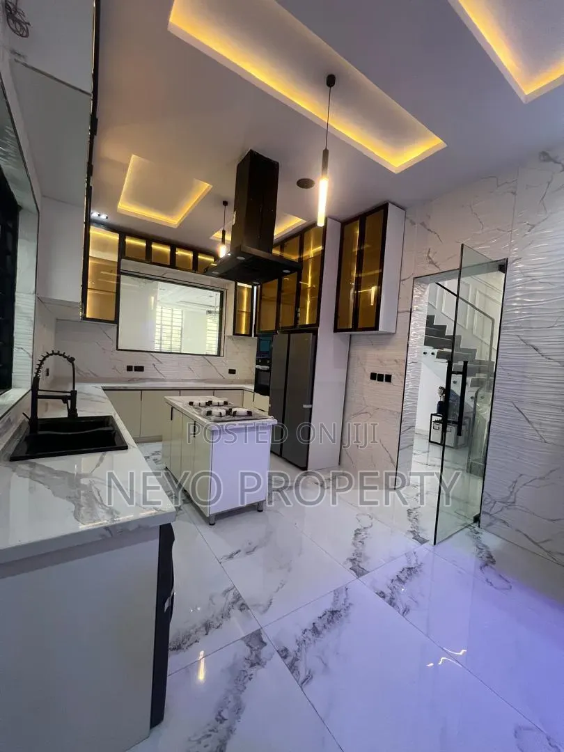 Furnished 5bdrm Duplex in Lekki County Ikota for sale in Ikota