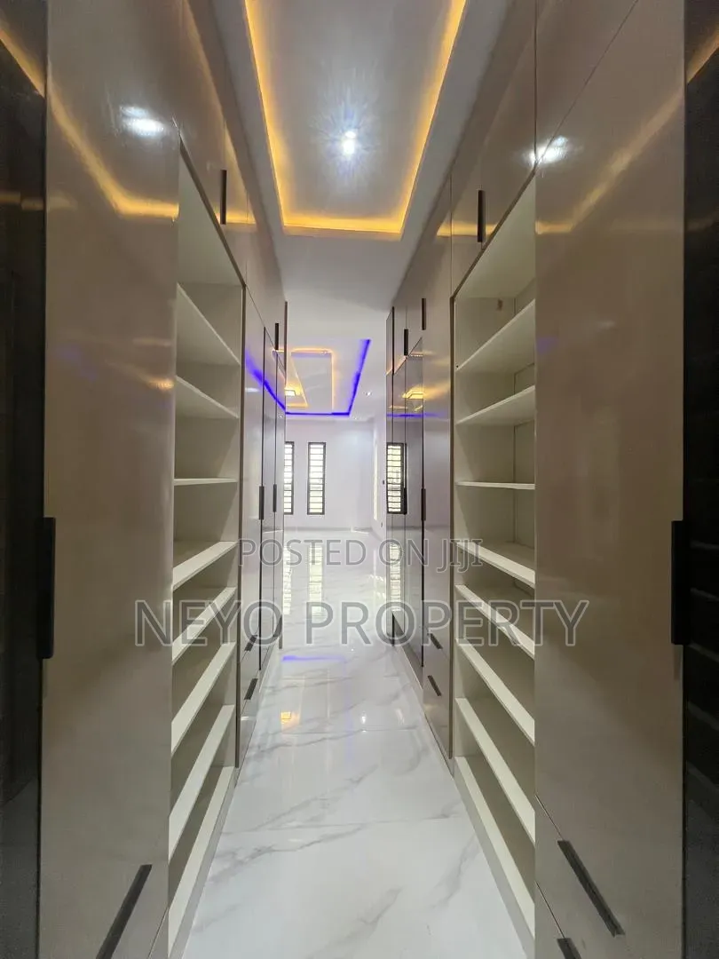 Furnished 5bdrm Duplex in Lekki County Ikota for sale in Ikota