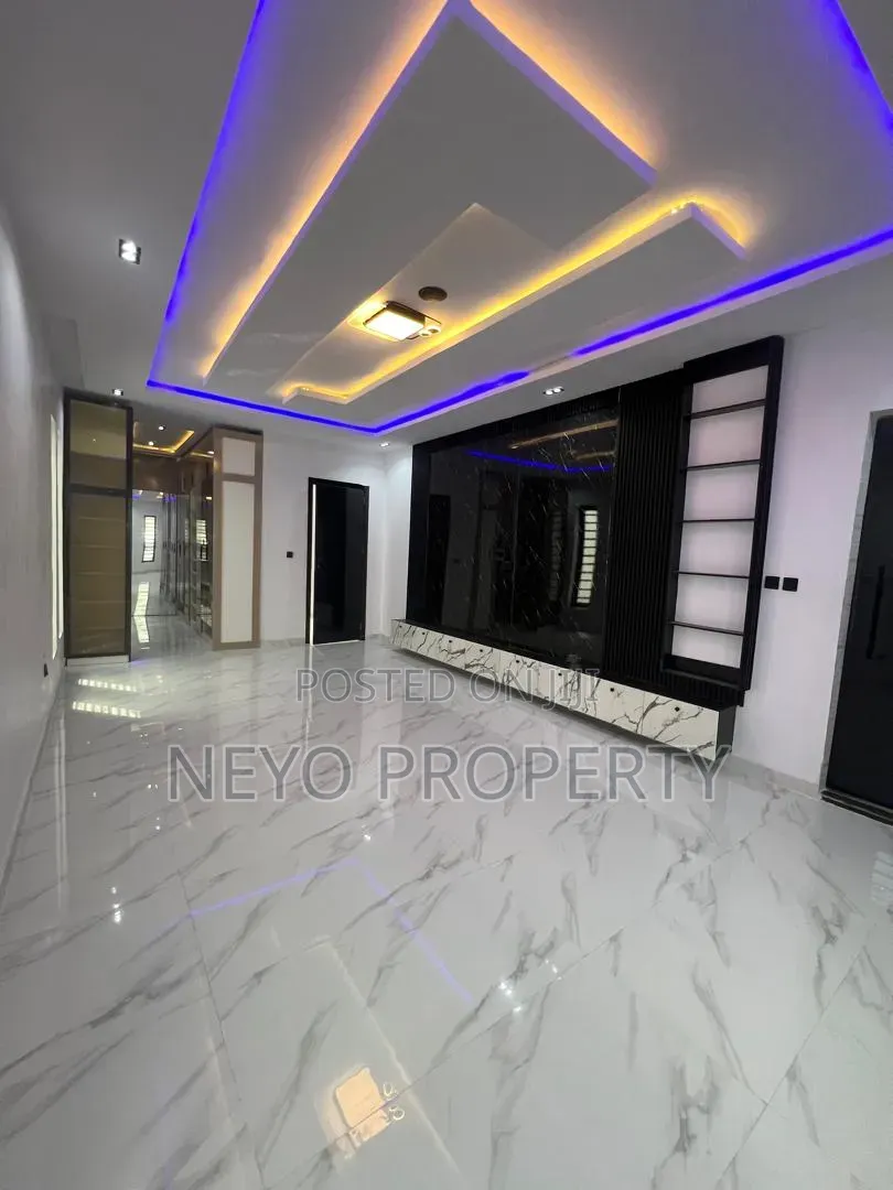Furnished 5bdrm Duplex in Lekki County Ikota for sale in Ikota