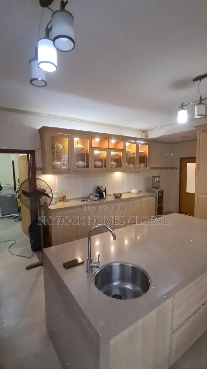 Furnished 5bdrm Mansion in Ikate for sale in Ikate