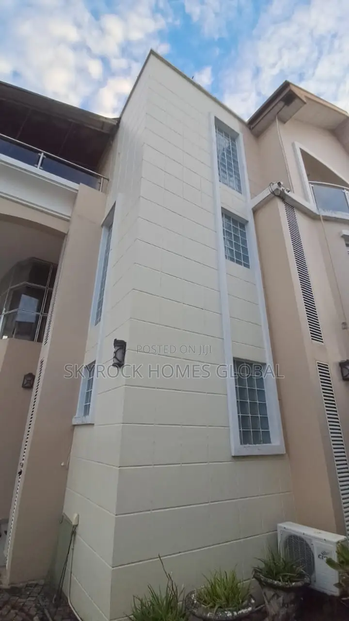 Furnished 5bdrm Mansion in Ikate for sale in Ikate
