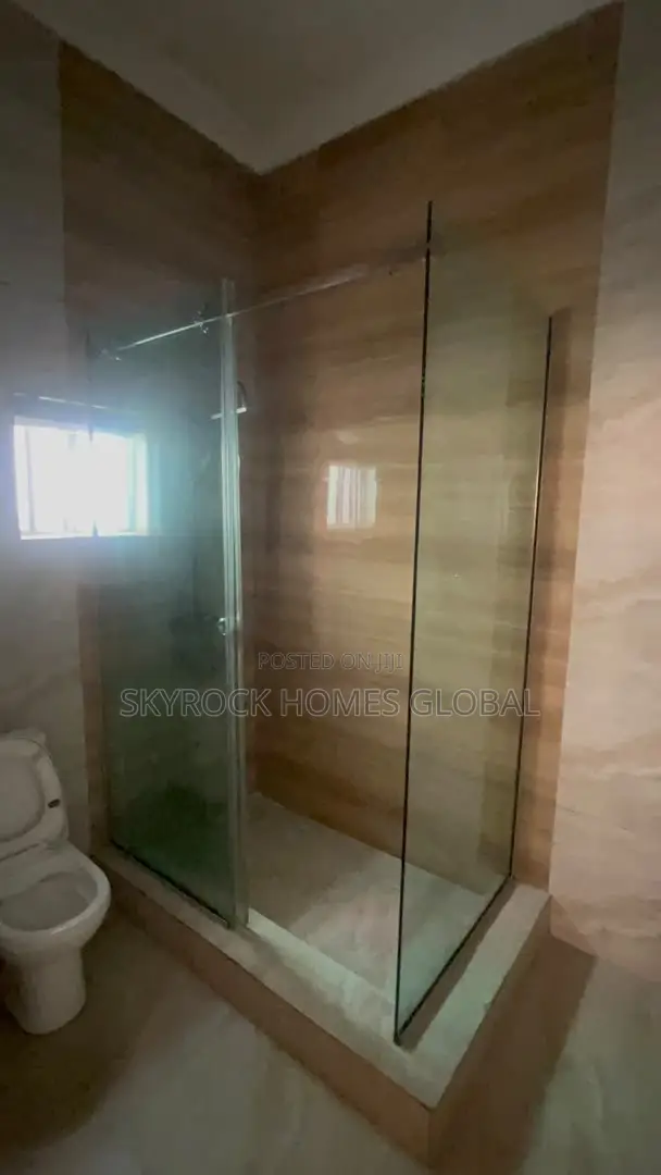 3bdrm Apartment in Lekki Phase 1 for rent in Lekki Phase 1