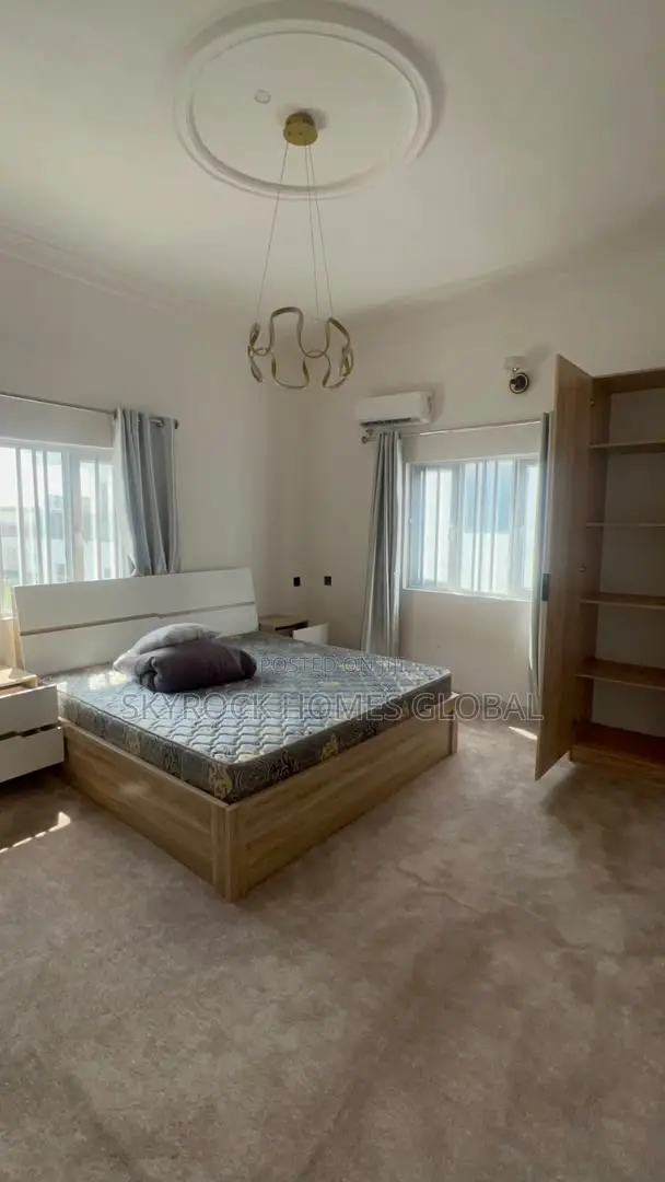 3bdrm Apartment in Lekki Phase 1 for rent in Lekki Phase 1
