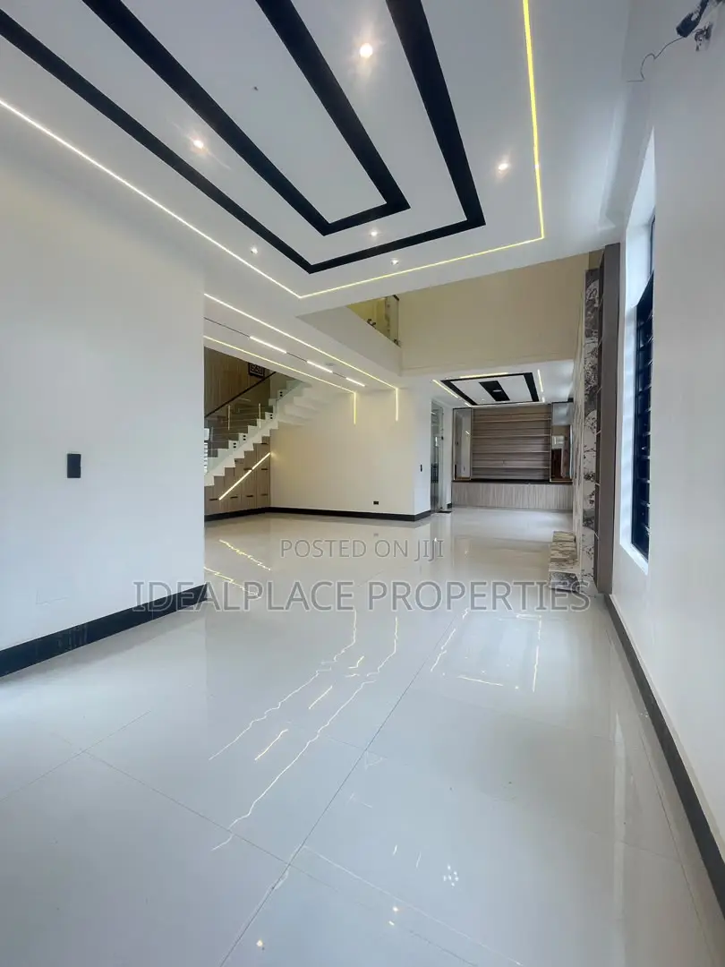 5bdrm Duplex in Sangotedo for sale in Sangotedo