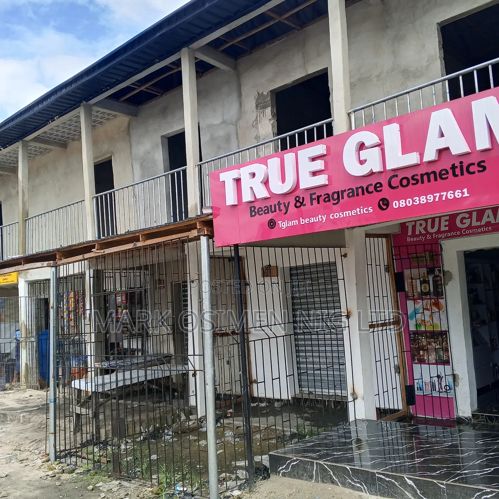 Upstairs Store for Rent - Water Resources Road - #3.6m/3 Yrs in Warri