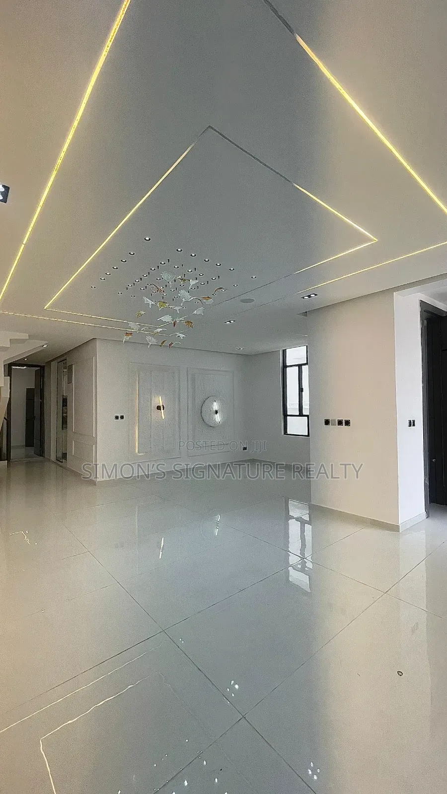 5bdrm Duplex in Chevron for sale in Chevron