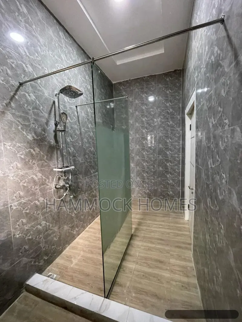 3bdrm Duplex in Kolapo Ishola Gra, Akobo for rent in Akobo