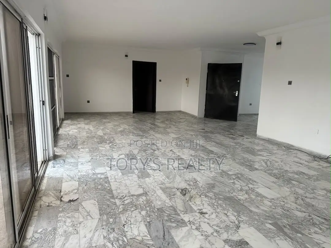 3bdrm Apartment in Ikoyi S.W for rent in Ikoyi S.W