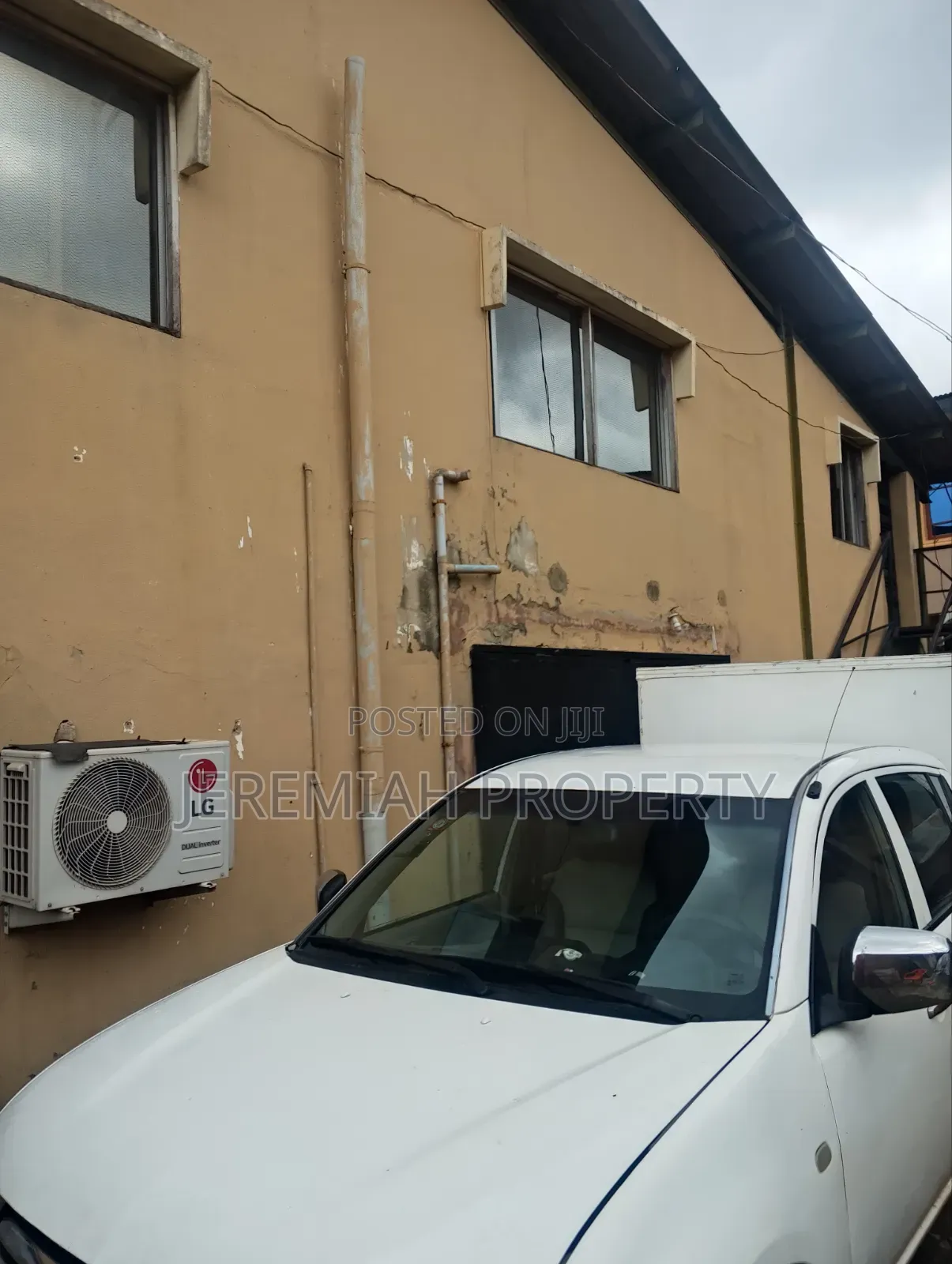 Big Office Space for Rent in Berger