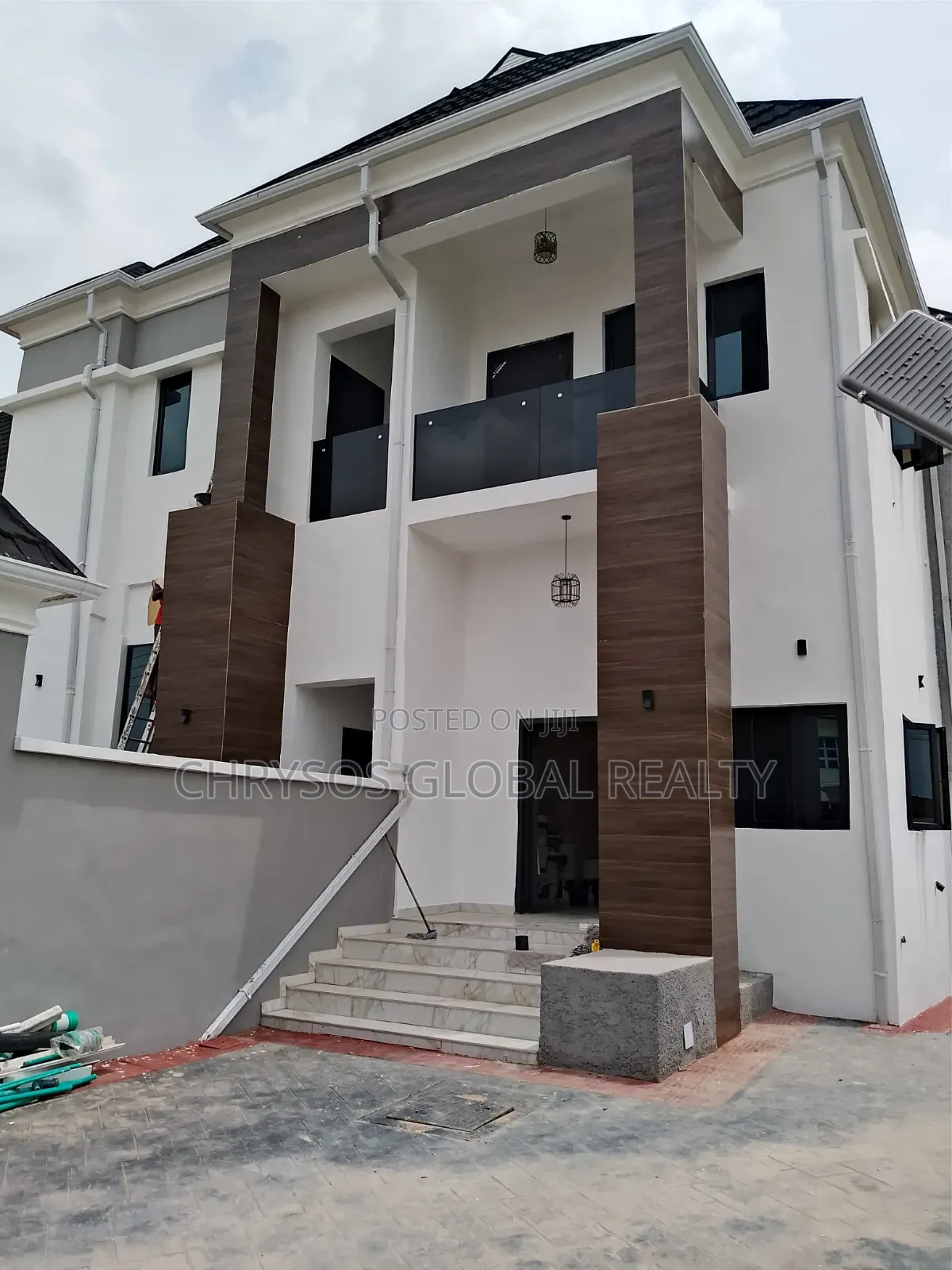4bdrm Duplex in Kolapo Ishola Gra for rent in Akobo