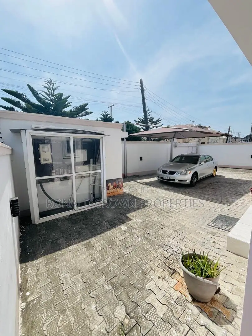 5bdrm Duplex in Osapa london for rent in Osapa london